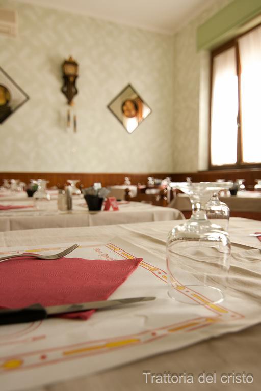 Affittacamere Trattoria Del Cristo Ospedaletto Lodigiano المظهر الخارجي الصورة